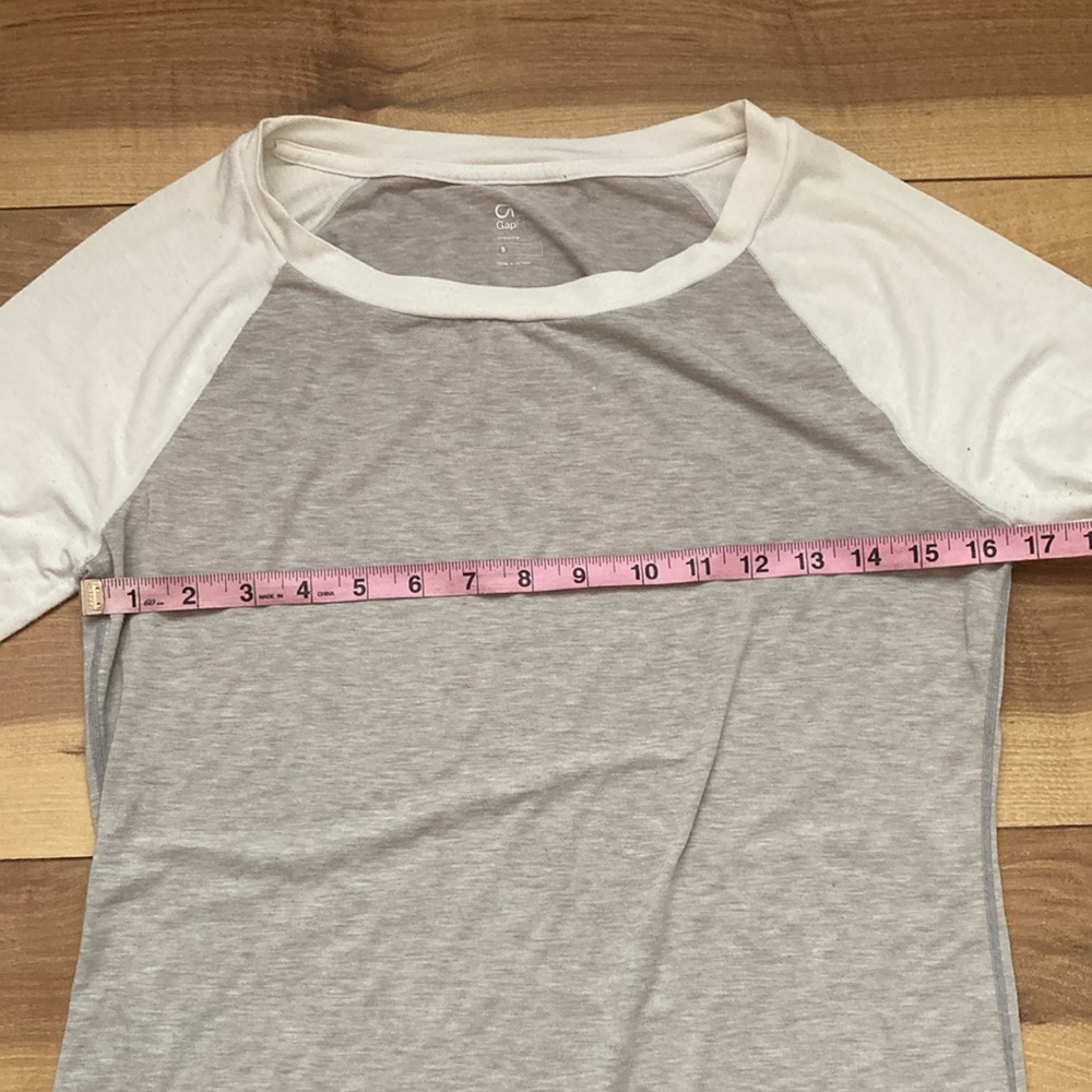 GapFit Breathe Long Sleeve Tee - Picture 4 of 9